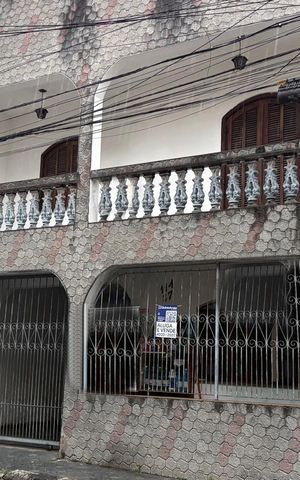 Casa à venda com 110m², 2 quartos e 1 vagaFachada 