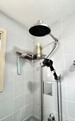 Apartamento à venda com 50m², 2 quartos e 1 vaga Apartamento à venda com 50m², 2 quartos e 1 vagaBanheiro da Suíte