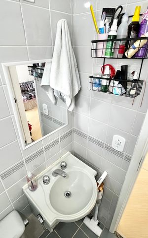 Apartamento à venda com 50m², 2 quartos e 1 vaga Apartamento à venda com 50m², 2 quartos e 1 vagaBanheiro