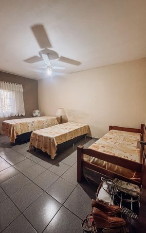 Casa à venda com 220m², 5 quartos e 4 vagas