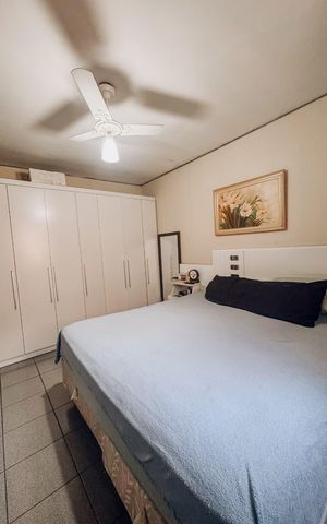 Casa à venda com 220m², 5 quartos e 4 vagas