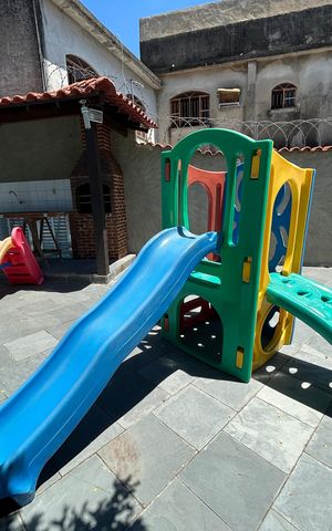 Casa para alugar com 200m², 2 quartos e 1 vagaÁrea comum - Playground