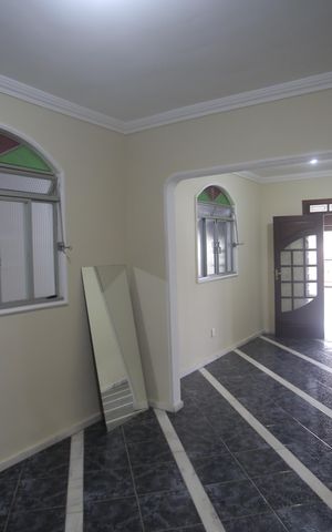 Casa à venda com 300m², 3 quartos e 2 vagasSala