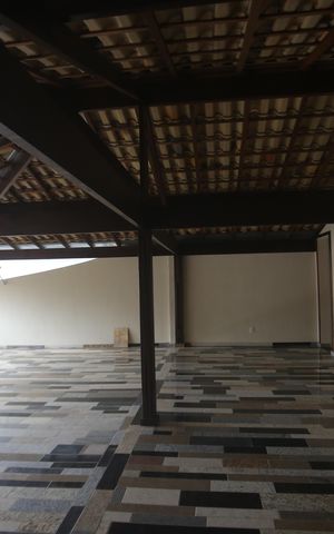 Casa à venda com 300m², 3 quartos e 2 vagasVaranda
