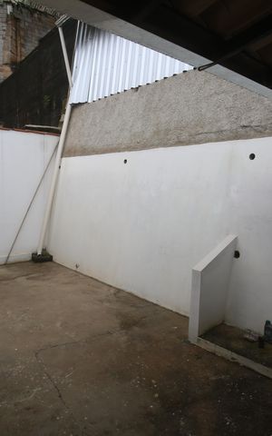Casa à venda com 300m², 3 quartos e 2 vagasArea de serviço