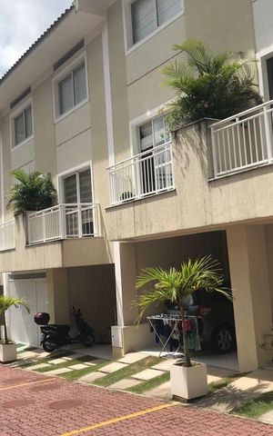 Casa de condomínio à venda com 135m², 2 quartos e 2 vagas Casa de condomínio à venda com 135m², 2 quartos e 2 vagasFachada