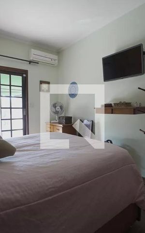 Casa à venda com 235m², 4 quartos e 2 vagas