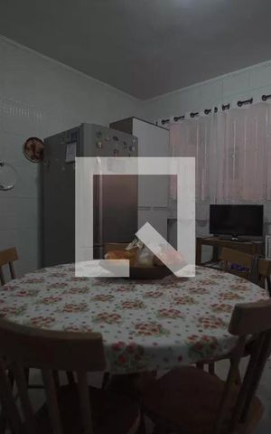Casa à venda com 235m², 4 quartos e 2 vagas