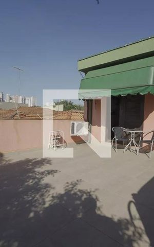 Casa à venda com 235m², 4 quartos e 2 vagas