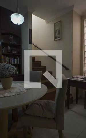 Casa à venda com 235m², 4 quartos e 2 vagas