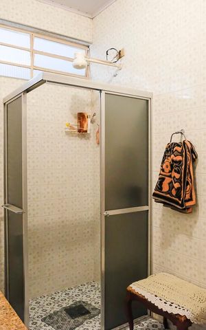 Casa à venda com 288m², 4 quartos e 2 vagasBanheiro