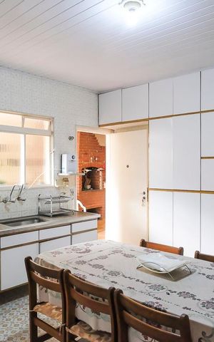Casa à venda com 288m², 4 quartos e 2 vagasCozinha