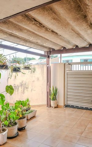 Casa à venda com 288m², 4 quartos e 2 vagasGaragem