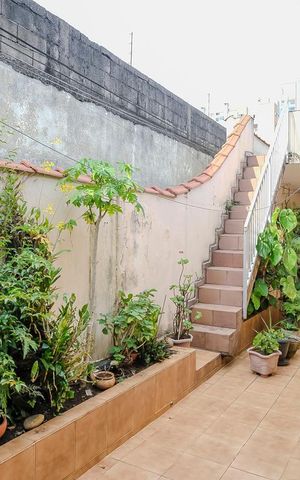 Casa à venda com 288m², 4 quartos e 2 vagasQuintal