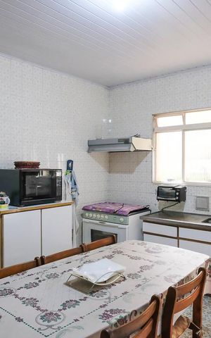 Casa à venda com 288m², 4 quartos e 2 vagasCozinha