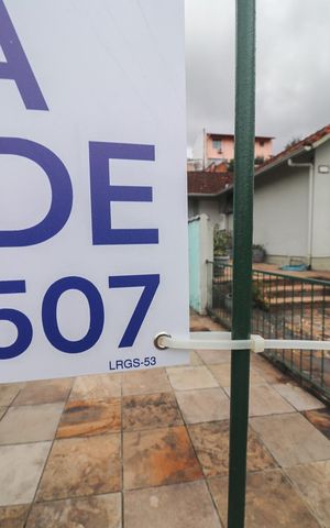 Casa à venda com 150m², 4 quartos e 1 vagaFachada