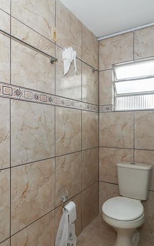 Casa à venda com 150m², 4 quartos e 1 vagaBanheiro 2