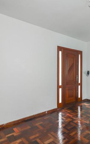 Casa à venda com 150m², 4 quartos e 1 vagaSala