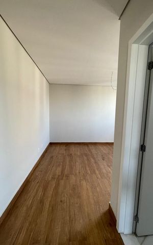 Casa à venda com 120m², 4 quartos e 2 vagas