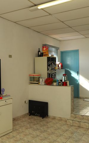Casa à venda com 150m², 4 quartos e 2 vagasCasa 2 - Sala