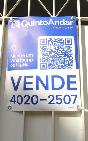 Casa à venda com 150m², 4 quartos e 2 vagasPlaca instalada no portão - Código da placa: ZNHJ-1312