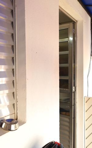Casa à venda com 150m², 4 quartos e 2 vagasCasa 2 - Área de Serviço