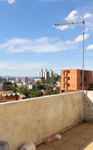 Casa à venda com 150m², 4 quartos e 2 vagasCasa 2 - Área de Serviço