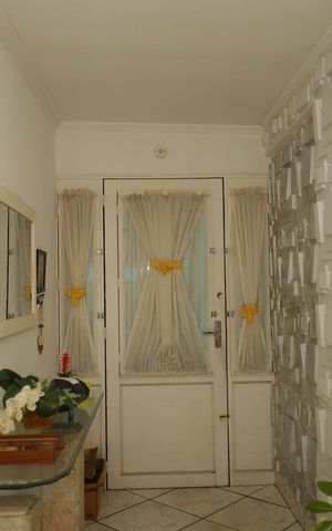 Casa à venda com 150m², 4 quartos e 2 vagasSala