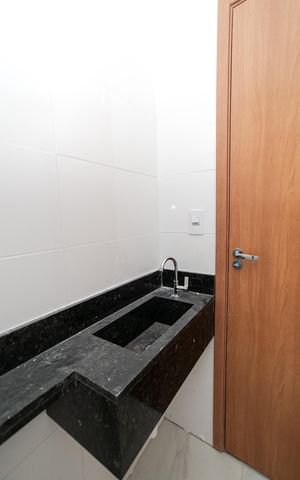Apartamento à venda com 35m², 2 quartos e 1 vaga Apartamento à venda com 35m², 2 quartos e 1 vagaBanheiro