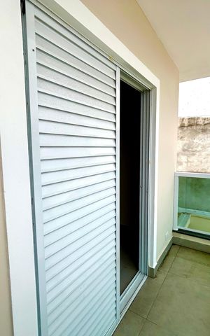 Casa à venda com 120m², 3 quartos e 2 vagas Casa à venda com 120m², 3 quartos e 2 vagasVaranda Quarto Suíte 3