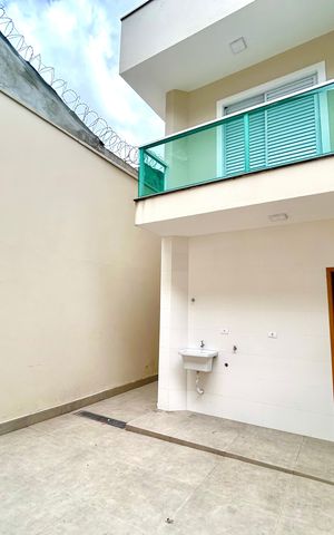 Casa à venda com 120m², 3 quartos e 2 vagas Casa à venda com 120m², 3 quartos e 2 vagasÁrea de Serviço