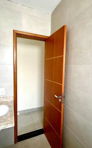Casa à venda com 120m², 3 quartos e 2 vagas Casa à venda com 120m², 3 quartos e 2 vagasBanheiro da Suíte 3