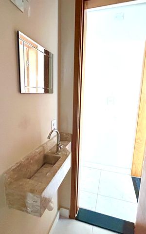 Casa à venda com 120m², 3 quartos e 2 vagas Casa à venda com 120m², 3 quartos e 2 vagasLavabo