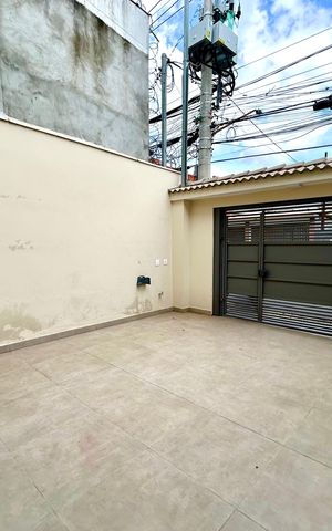 Casa à venda com 120m², 3 quartos e 2 vagas Casa à venda com 120m², 3 quartos e 2 vagasGaragem