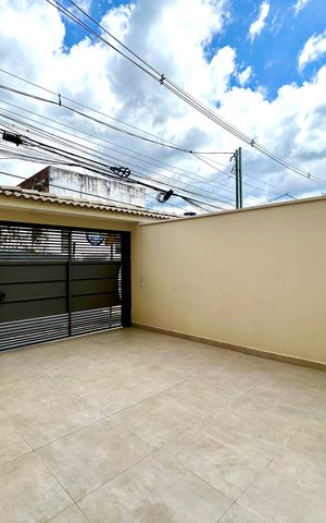 Casa à venda com 120m², 3 quartos e 2 vagas Casa à venda com 120m², 3 quartos e 2 vagasGaragem