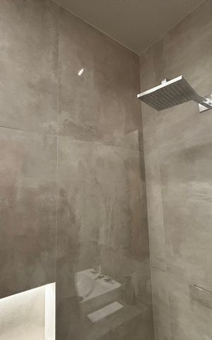 Casa de condomínio à venda com 1500m², 5 quartos e 3 vagas Casa de condomínio à venda com 1500m², 5 quartos e 3 vagasBanheiro da Suíte 1
