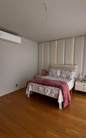 Casa de condomínio à venda com 1500m², 5 quartos e 3 vagas Casa de condomínio à venda com 1500m², 5 quartos e 3 vagasSuíte 5