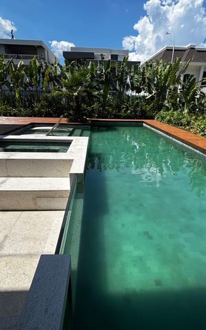 Casa de condomínio à venda com 1500m², 5 quartos e 3 vagas Casa de condomínio à venda com 1500m², 5 quartos e 3 vagasPiscina