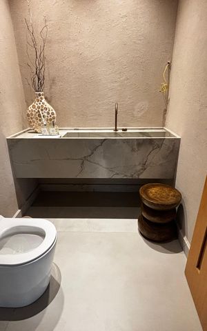 Casa de condomínio à venda com 1500m², 5 quartos e 3 vagas Casa de condomínio à venda com 1500m², 5 quartos e 3 vagasLavabo