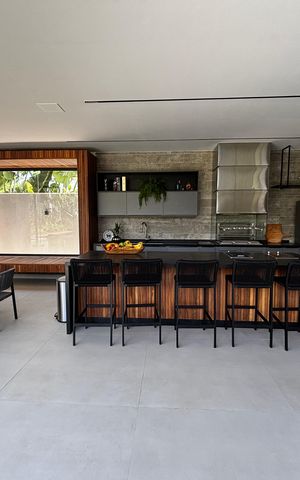 Casa de condomínio à venda com 1500m², 5 quartos e 3 vagas Casa de condomínio à venda com 1500m², 5 quartos e 3 vagasÁrea gourmet
