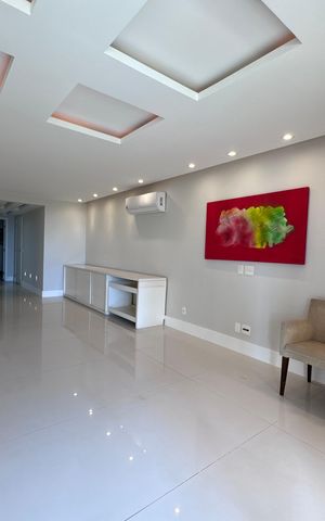 Apartamento à venda com 165m², 3 quartos e 2 vagas Apartamento à venda com 165m², 3 quartos e 2 vagasSala