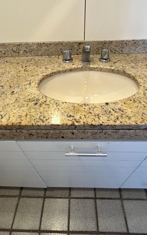 Apartamento à venda com 165m², 3 quartos e 2 vagas Apartamento à venda com 165m², 3 quartos e 2 vagasSuíte 2 - Banheiro