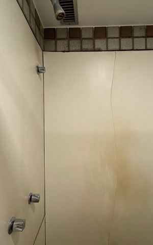 Apartamento à venda com 165m², 3 quartos e 2 vagas Apartamento à venda com 165m², 3 quartos e 2 vagasSuíte 1 - Banheiro