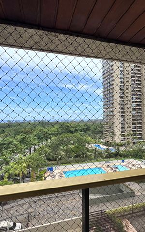 Apartamento à venda com 165m², 3 quartos e 2 vagas Apartamento à venda com 165m², 3 quartos e 2 vagasVaranda