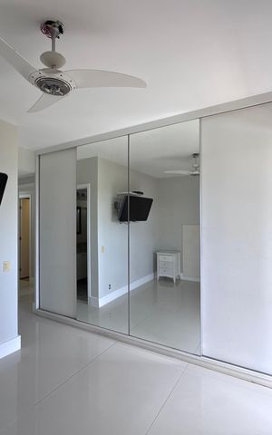Apartamento à venda com 165m², 3 quartos e 2 vagas Apartamento à venda com 165m², 3 quartos e 2 vagasSuíte 2