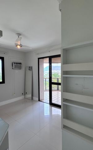 Apartamento à venda com 165m², 3 quartos e 2 vagas Apartamento à venda com 165m², 3 quartos e 2 vagasSuíte 1