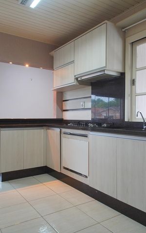 Casa à venda com 290m², 4 quartos e 2 vagascozinha 1