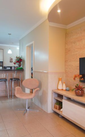 Casa à venda com 290m², 4 quartos e 2 vagasSala 1