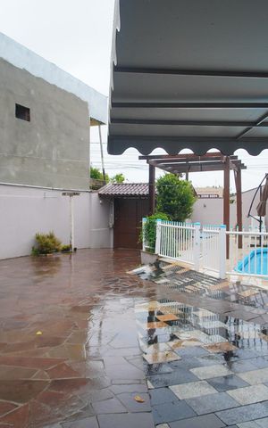 Casa à venda com 290m², 4 quartos e 2 vagasÁrea externa