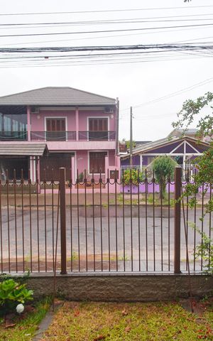 Casa à venda com 290m², 4 quartos e 2 vagasVista da Suíte 1